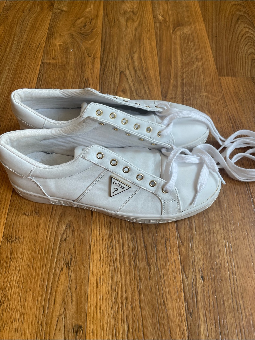 Guess White Low-Top Women's Leather Sneakers with Gold-Tone Eyelets